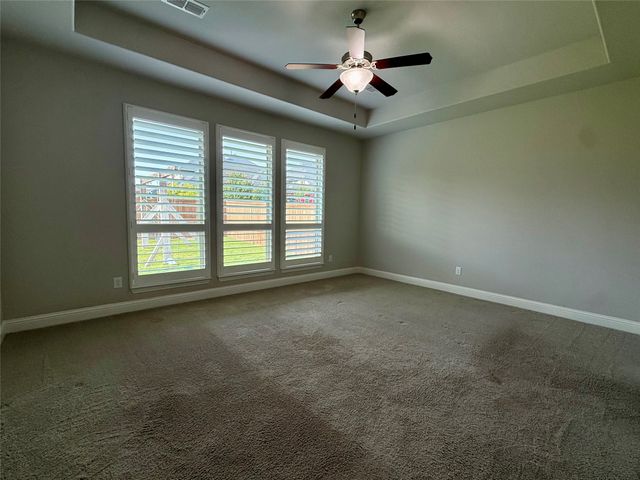 509 Lomax Lane, Fort Worth, TX 76131