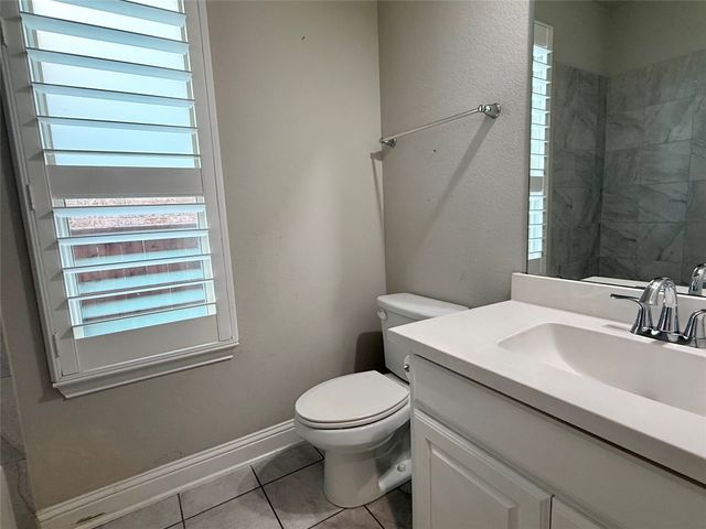 509 Lomax Lane, Fort Worth, TX 76131