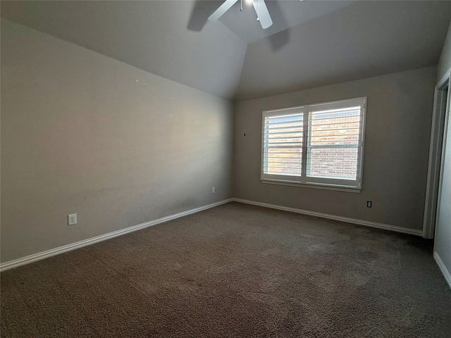 509 Lomax Lane, Fort Worth, TX 76131