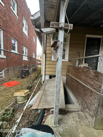407 S 41st St, Louisville, KY 40212