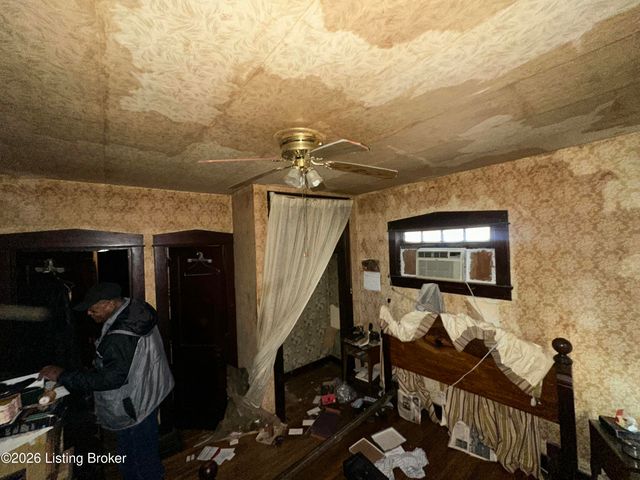 407 S 41st St, Louisville, KY 40212