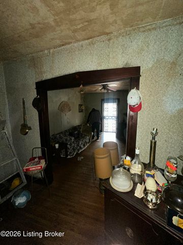 407 S 41st St, Louisville, KY 40212