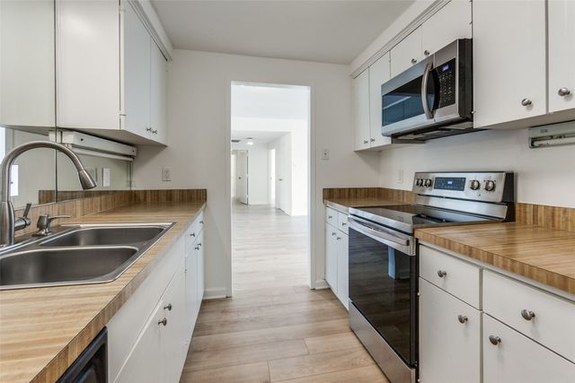 6211 W Northwest Highway 304, Dallas, TX 75225