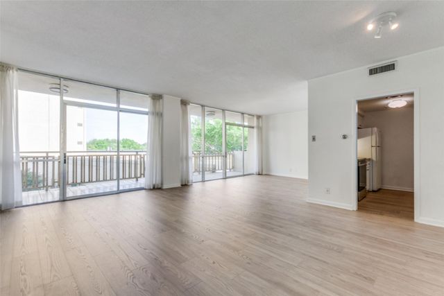 6211 W Northwest Highway 304, Dallas, TX 75225
