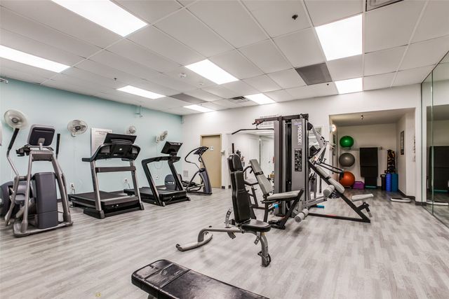6211 W Northwest Highway 304, Dallas, TX 75225