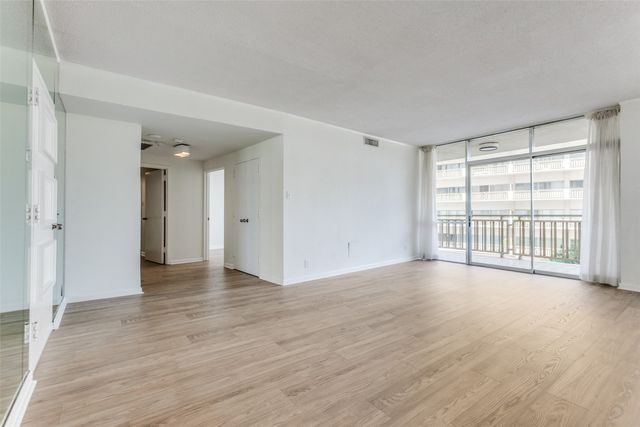 6211 W Northwest Highway 304, Dallas, TX 75225