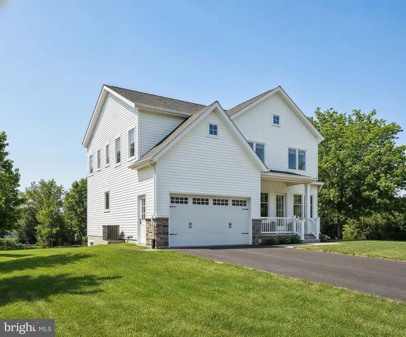 17991 OLD TRIANGLE RD, Triangle, VA 22172