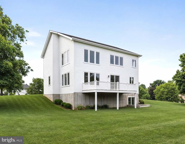 17991 OLD TRIANGLE RD, Triangle, VA 22172