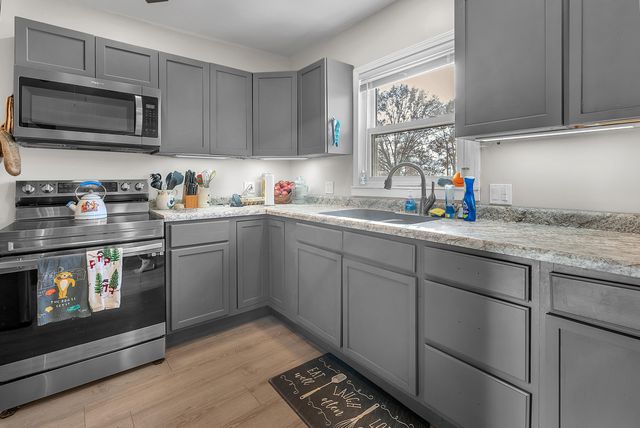 4228 N 400 E, Wheatfield, IN 46392