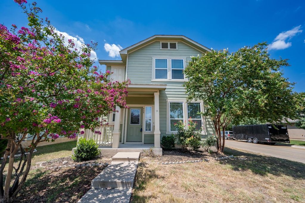 939 Alamo Plaza DR, Cedar Park, TX 78613