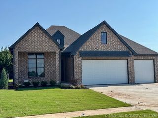 3809 W Laredo Place, Broken Arrow, OK 74012
