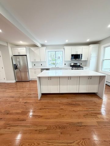 8 Brookfield St, Lawrence, MA 01843