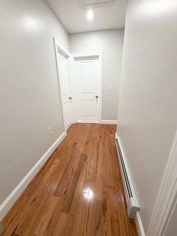 8 Brookfield St, Lawrence, MA 01843
