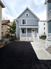 8 Brookfield St, Lawrence, MA 01843
