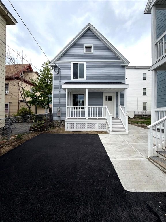 8 Brookfield St, Lawrence, MA 01843