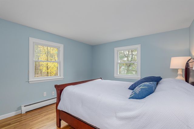 24 Hampton Falls Road, Exeter, NH 03833