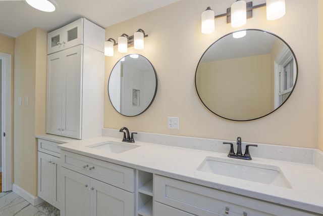 24 Hampton Falls Road, Exeter, NH 03833