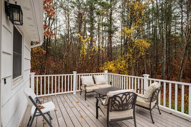 24 Hampton Falls Road, Exeter, NH 03833