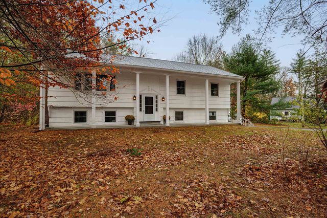 24 Hampton Falls Road, Exeter, NH 03833