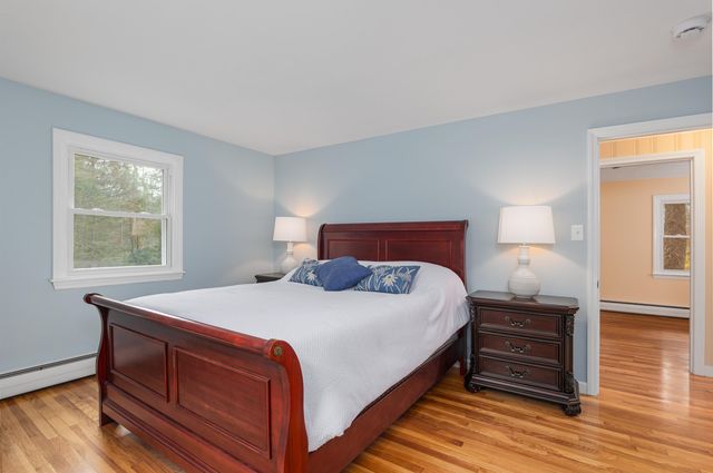 24 Hampton Falls Road, Exeter, NH 03833