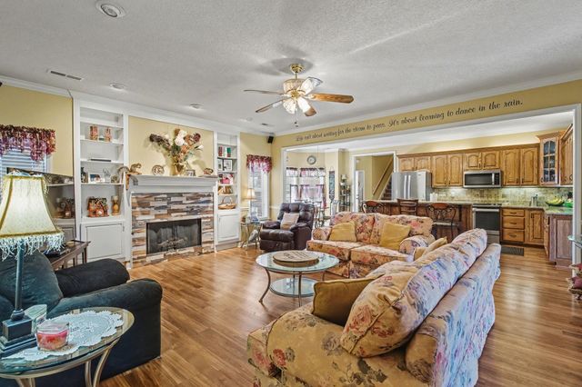 105 CULVER WAY, Oakland, TN 38068