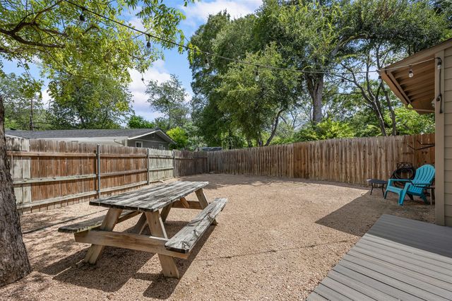 1404 Southport DR A, Austin, TX 78704