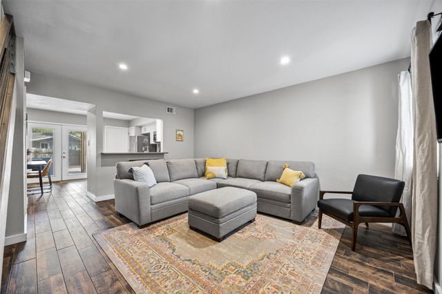 1404 Southport DR A, Austin, TX 78704