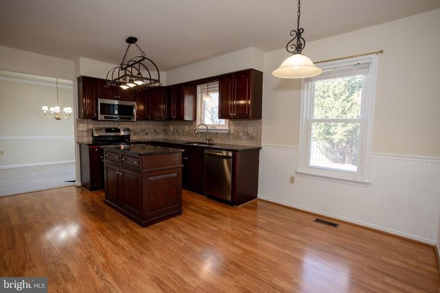 8768 TOMISLAV ST, Manassas, VA 20110