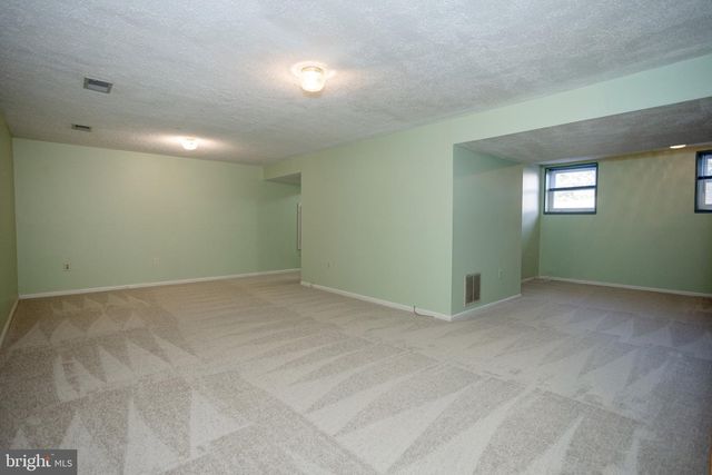 8768 TOMISLAV ST, Manassas, VA 20110