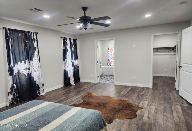 26 Charlie Daughdrill Road, Carriere, MS 39426