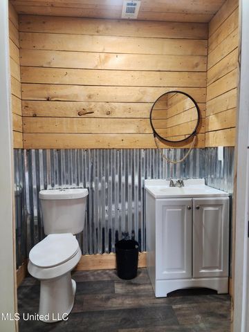 26 Charlie Daughdrill Road, Carriere, MS 39426