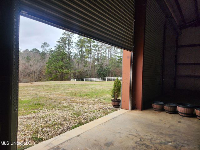 26 Charlie Daughdrill Road, Carriere, MS 39426