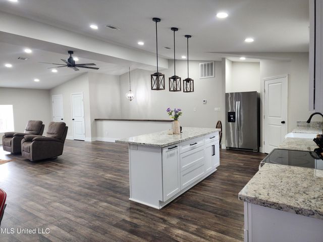 26 Charlie Daughdrill Road, Carriere, MS 39426