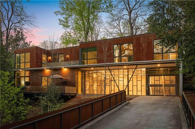 1944 McLendon Avenue NE, Atlanta, GA 30307