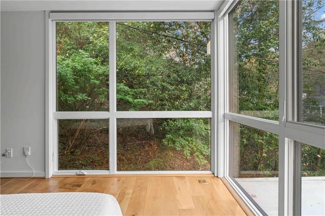 1944 McLendon Avenue NE, Atlanta, GA 30307