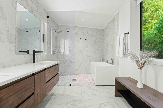 1944 McLendon Avenue NE, Atlanta, GA 30307