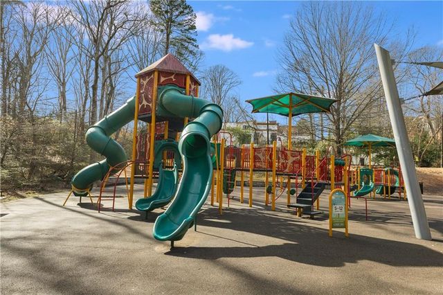 1944 McLendon Avenue NE, Atlanta, GA 30307