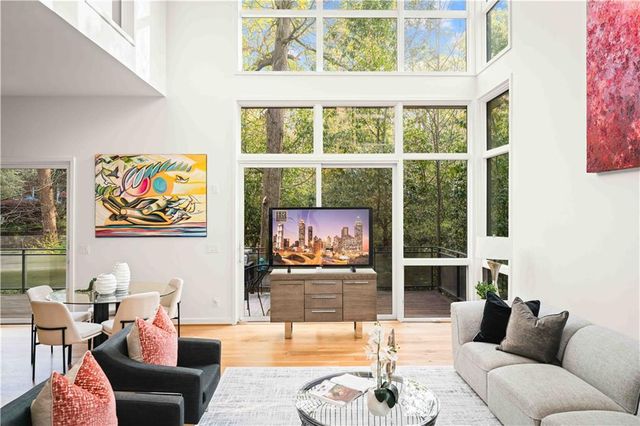 1944 McLendon Avenue NE, Atlanta, GA 30307