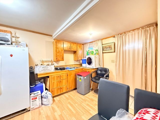 145-147 Hancock St, Springfield, MA 01109