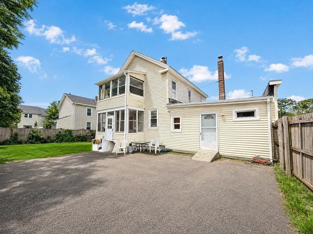 145-147 Hancock St, Springfield, MA 01109