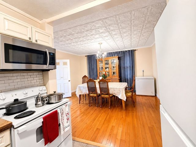 145-147 Hancock St, Springfield, MA 01109