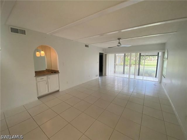705 Augusta BLVD 705-5, Naples, FL 34113