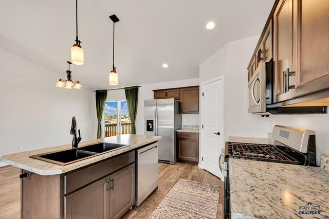 648 CIVIL WAY, Box Elder, SD 57719