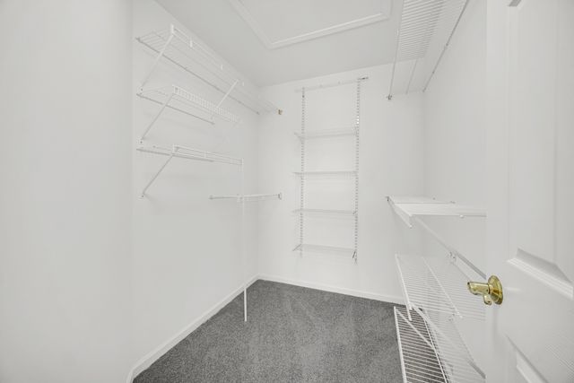 947 Kensington Drive 7-E3, Northbrook, IL 60062