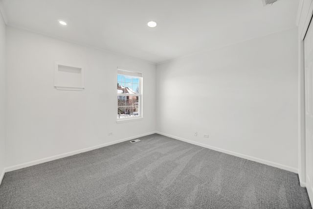 947 Kensington Drive 7-E3, Northbrook, IL 60062