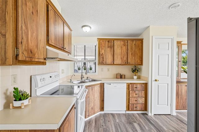 1616 W SCHWARTZ BOULEVARD, The Villages, FL 32159