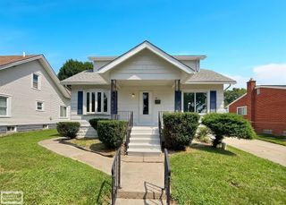 35 Michigan Street, Mount Clemens, MI 48043