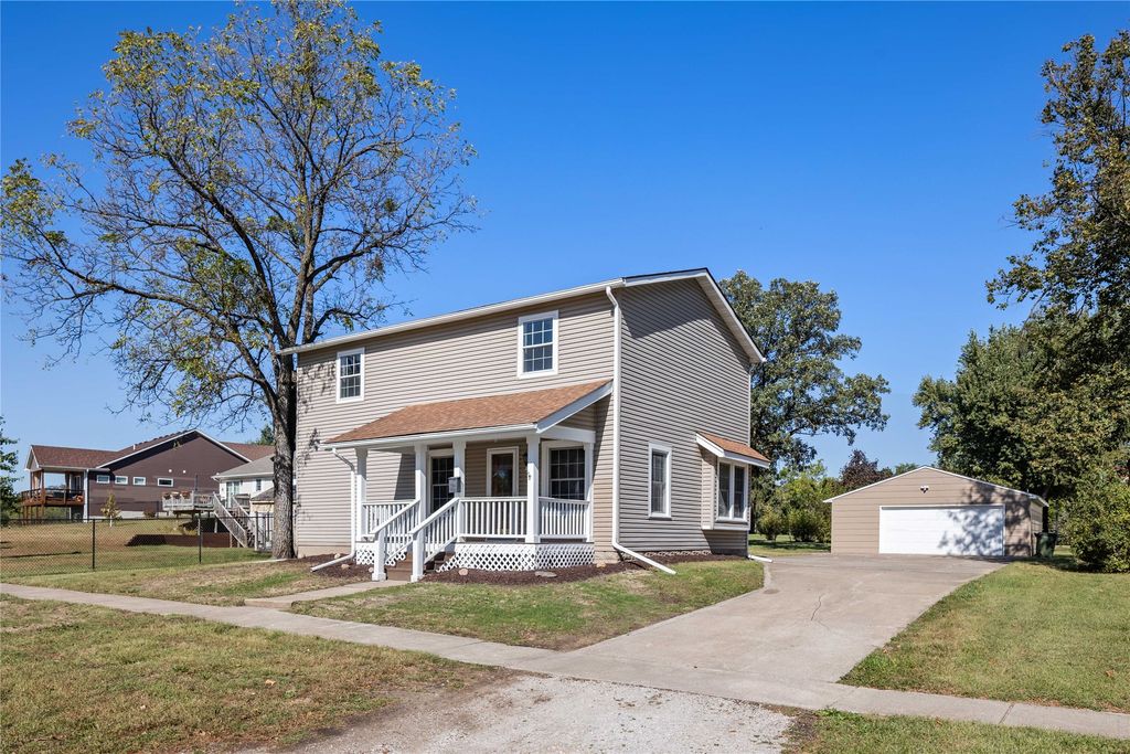 615 W Fifth Street, Madrid, IA 50156