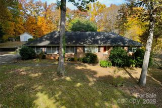 10802 Chestnut Hill Drive, Matthews, NC 28105