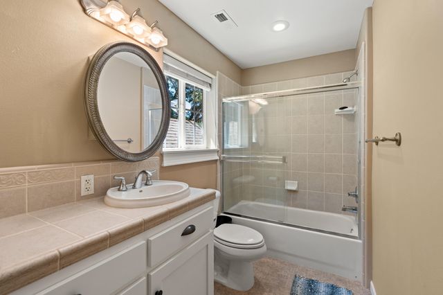 651 Dutcher Creek Road, Grants Pass, OR 97527